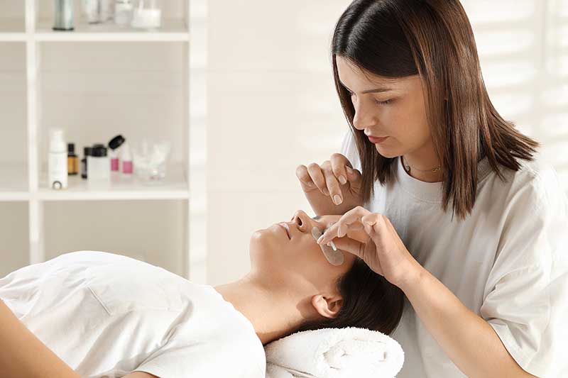 How to become an esthetician